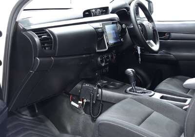 2022 Toyota Hilux SR