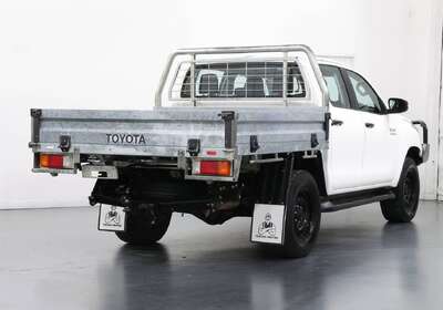 2022 Toyota Hilux SR