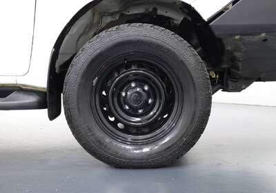 2022 Toyota Hilux SR