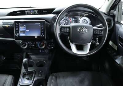 2021 Toyota Hilux SR