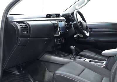 2021 Toyota Hilux SR