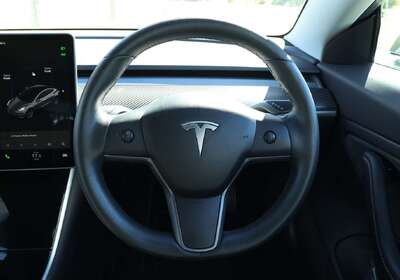 2019 Tesla Model 3 Performance