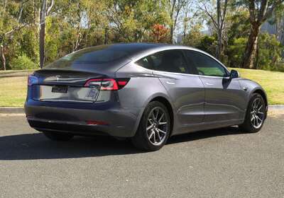 2019 Tesla Model 3 Performance