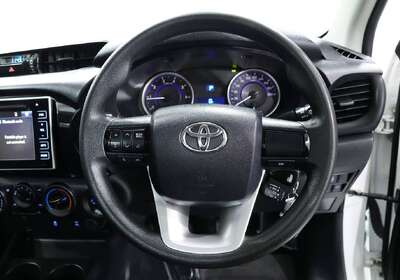 2018 Toyota Hilux SR