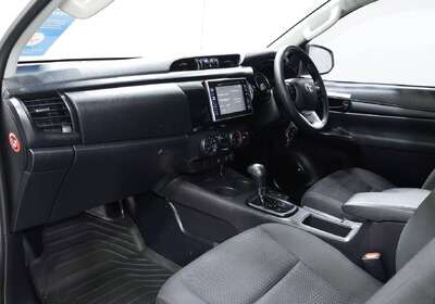 2018 Toyota Hilux SR