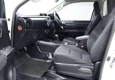 2018 Toyota Hilux SR