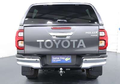 2021 Toyota Hilux SR5