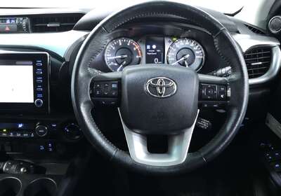 2021 Toyota Hilux SR5