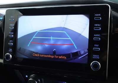 2021 Toyota Hilux SR5