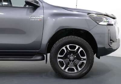 2021 Toyota Hilux SR5