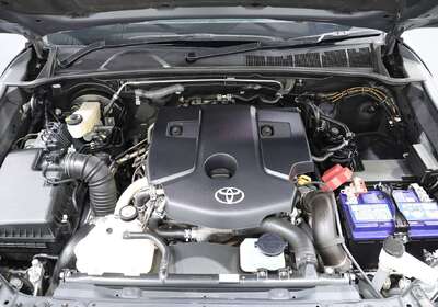 2021 Toyota Hilux SR5