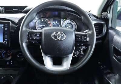 2020 Toyota Hilux SR