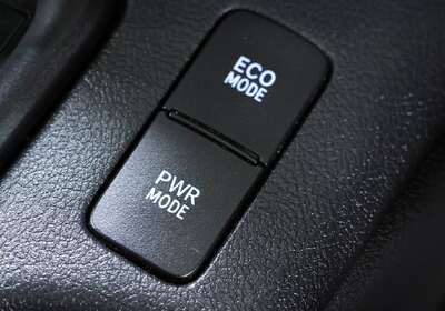 2020 Toyota Hilux SR