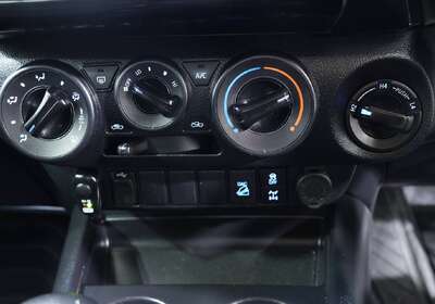 2020 Toyota Hilux SR