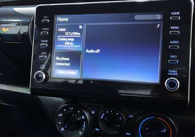 2020 Toyota Hilux SR