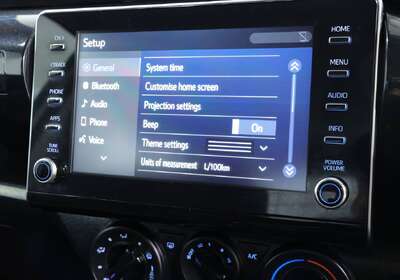 2020 Toyota Hilux SR