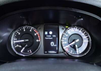 2020 Toyota Hilux SR