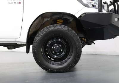 2020 Toyota Hilux SR