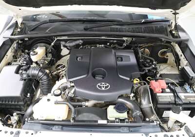 2020 Toyota Hilux SR