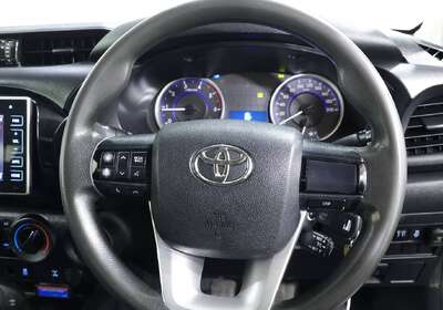 2018 Toyota Hilux SR