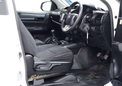 2018 Toyota Hilux SR