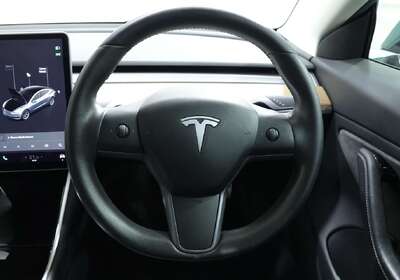 2019 Tesla Model 3 PERFORMANCE