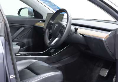 2019 Tesla Model 3 PERFORMANCE