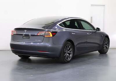 2019 Tesla Model 3 PERFORMANCE