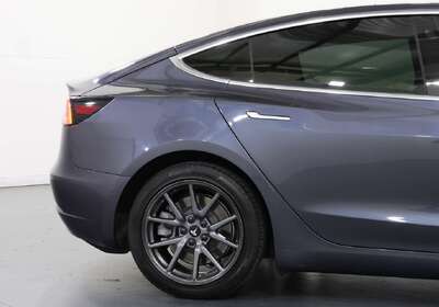 2019 Tesla Model 3 PERFORMANCE