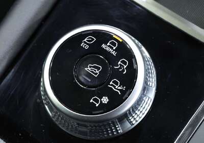 2023 Mitsubishi Outlander LS