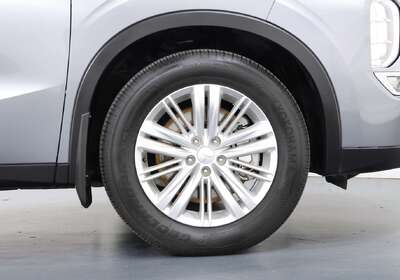 2023 Mitsubishi Outlander LS