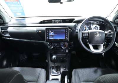 2021 Toyota Hilux SR