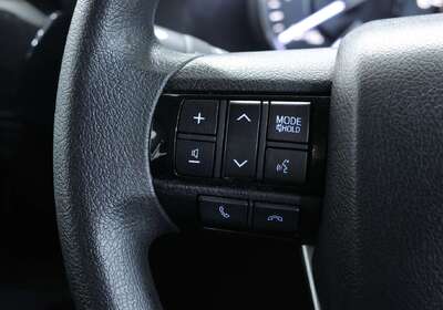 2021 Toyota Hilux SR