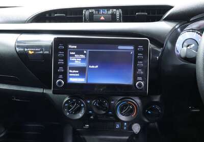 2021 Toyota Hilux SR