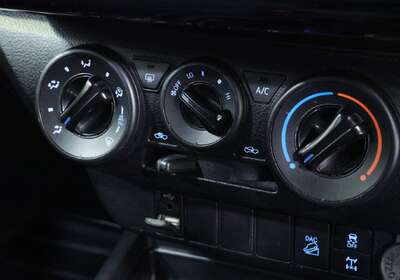 2021 Toyota Hilux SR