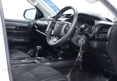 2021 Toyota Hilux SR