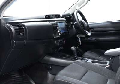 2021 Toyota Hilux SR