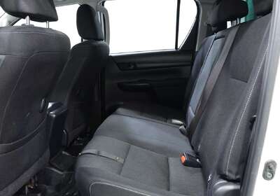 2021 Toyota Hilux SR