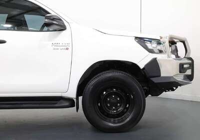 2021 Toyota Hilux SR