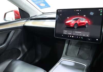 2022 Tesla Model Y Rear-Wheel Drive