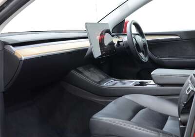 2022 Tesla Model Y Rear-Wheel Drive