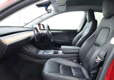 2022 Tesla Model Y Rear-Wheel Drive