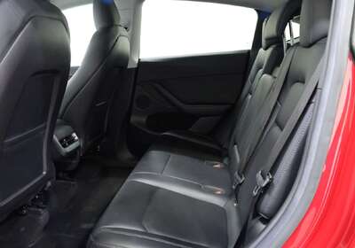 2022 Tesla Model Y Rear-Wheel Drive