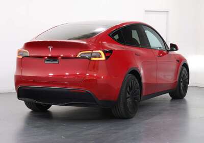 2022 Tesla Model Y Rear-Wheel Drive