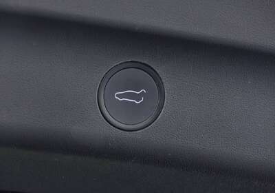 2023 Tesla Model Y Rear-Wheel Drive