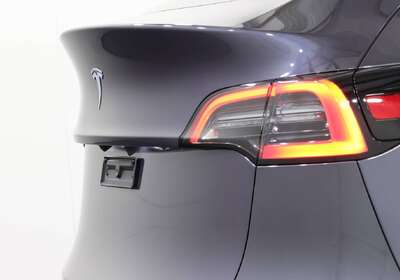 2023 Tesla Model Y Rear-Wheel Drive