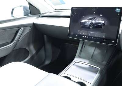 2023 Tesla Model Y Rear-Wheel Drive