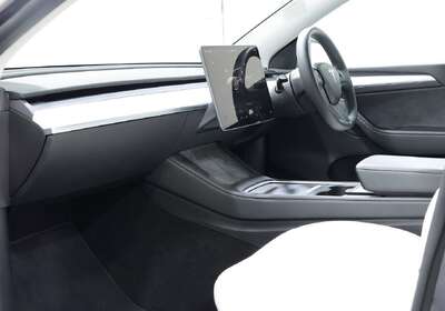 2023 Tesla Model Y Rear-Wheel Drive