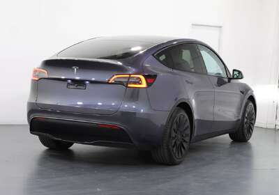 2023 Tesla Model Y Rear-Wheel Drive