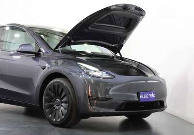 2023 Tesla Model Y Rear-Wheel Drive
